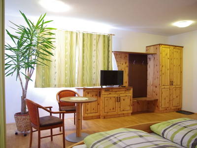 Artner Naturpension - Ansicht Sitzbereich Zimmer