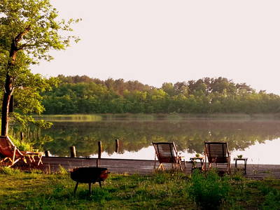 Direkt am See - Ufer am Polly Ferienhof Strasen an einem ruhigen Seitenarm der Seenplatte