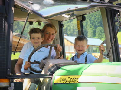 Bild 3 aus  Haus Bergquell mit Pferdestall