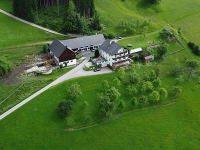 Bild 24 aus  Bruderhof