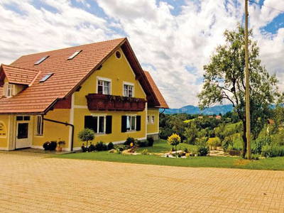 Bild 2 aus  SCHIPFERHOF  Familie Strohmeier