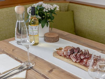 Bild 107 aus  Pleschinhof