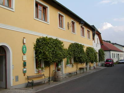 Bild 2 aus  Weingut Fam. Leopold