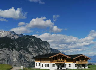 Studler-Hofchalets aus Oberperfuss