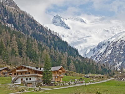 Bild 2 aus  Enzianhütte im Habachtal