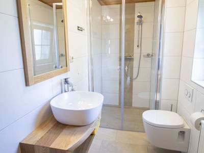 Bild 9 aus  Brandl Obstbauernhof 