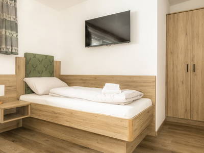 Bild 29 aus  Peterlehen