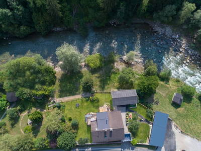 Bild 45 aus  Smiley Fluss Chalet