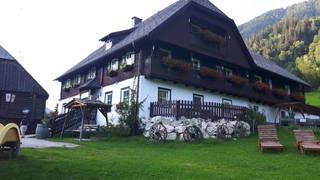 Der Perweinhof aus Donnersbachwald