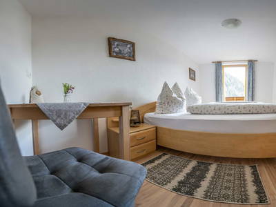 Bild 76 aus  Niederarnigerhof