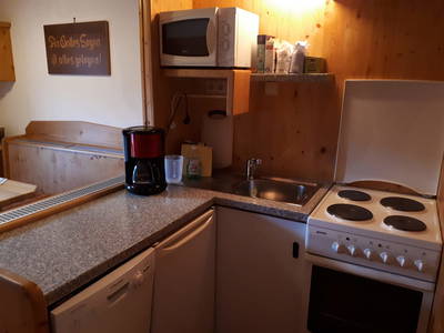voll ausgestattete Küche in der Ferienwohnung Jochalm 