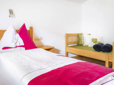 Bild 28 aus  Neuhaus