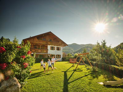 Bild 2 aus  Zwergerlhof - Ein wunderschöner Platz mit Kindern