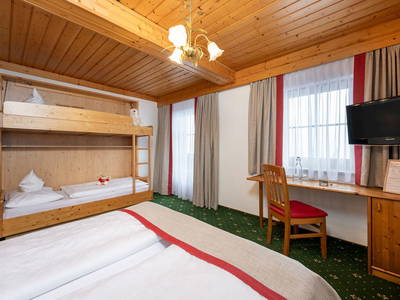 Bild 75 aus  Marchlhof