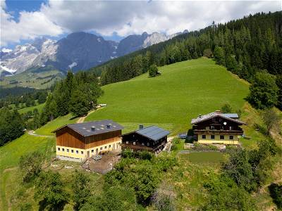 Bild 33 aus Almhütte Brandgut