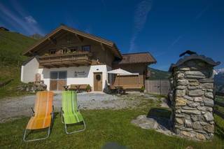 Heinreichgut Almhütte aus Dorfgastein