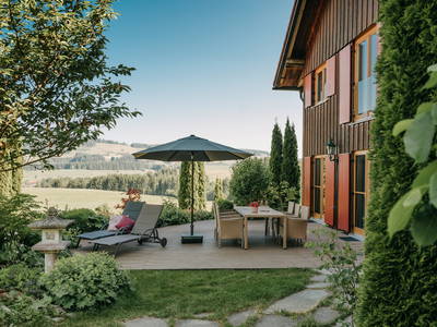 Bild 10 aus  Mika Hof 360m² Freiraum im Alleinlage mit Terrasse und Bergblick