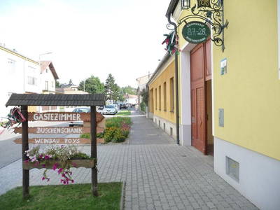 Bild 2 aus  Weinbau Buschenschank Gästezimmer Poys