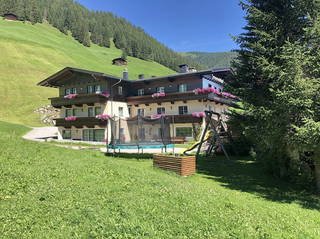 Jenneweinhof Zillertal Tirol aus Tux