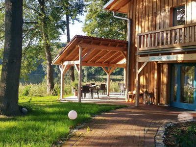 Eingang zum Gasthof und zur Terrasse