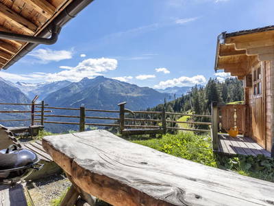 Bild 71 aus  Smaragdalm