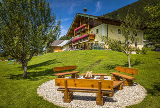 Am Ferienbauernhof Schmiedbauer.com im Salzkammergut aus Faistenau