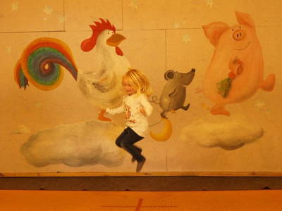 Trampolin in der Spielscheune