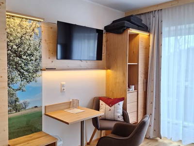 Doppelzimmer Blick Dorfkapelle