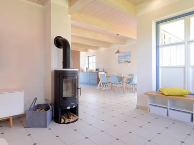 offener Wohn-/ & Essbereich mit Kamin