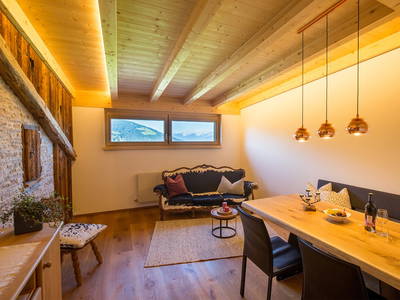 Wohn-/Esszimmer - Apartment HABICHT