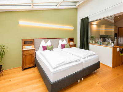 Bild 16 aus  WEIN-Träumerei und WEIN-GUT IBY-LEHRNER