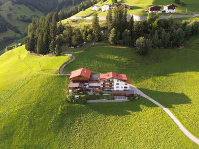 Bild 2 aus  Alpenfarm Poschhof