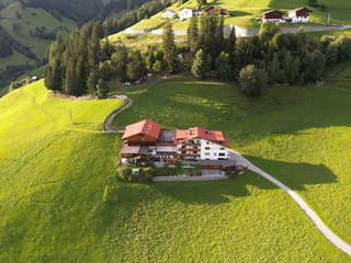 Alpenfarm Poschhof aus Kaunerberg