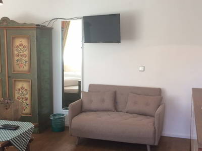 Bio Frühstückspension Marillenhof - kleines Appartement "Room 5"