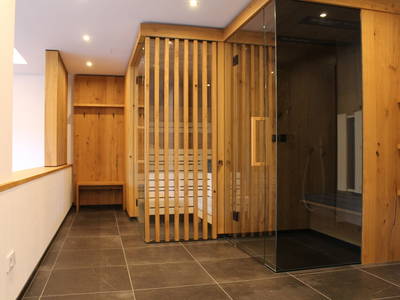 Bild 16 aus  Auf'm Hof