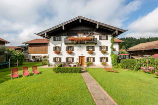 Winklerhof-Kinderlandbauernhof, Familie Esterer - Winklerhof viel Platz zum Spielen und sich Erholen