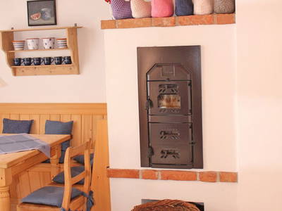 Ofen im Kälberstall