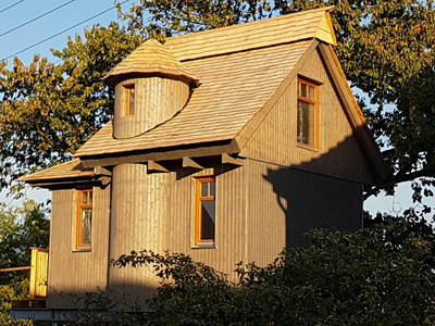 Rückansicht (1)-Ferienhaus-Baumhaus-Wesertal-Weserbergland