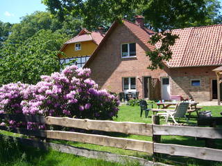 Dennhornshof - Blick auf Wohnung 1 und 2 vom Garten aus