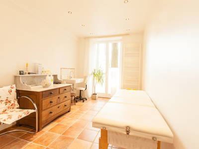 entspannen bei Rücken- oder Ganzkörpermassage