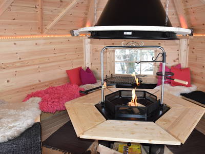 Grillhütte im Gelände