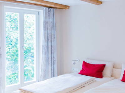 Bild 5 aus  Hellbachhof