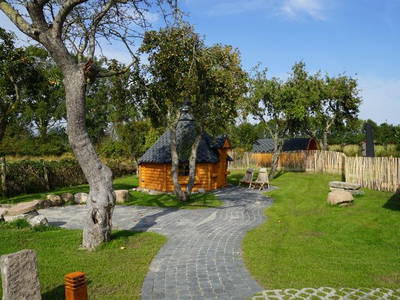 Garten mit Grillkota und Fasssauna