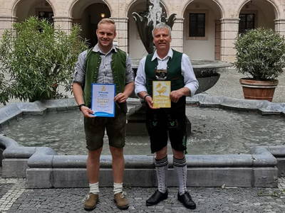 Ohne die sehr guten Bewertungen unserer Gäste keine Auszeichnung vielen Dank Ihr seid die besten.