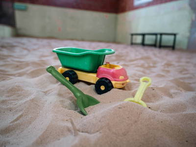 Großer Indoor-Sandkasten
