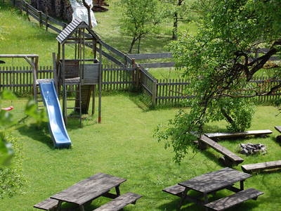 Bild 13 aus  Beim Schmied