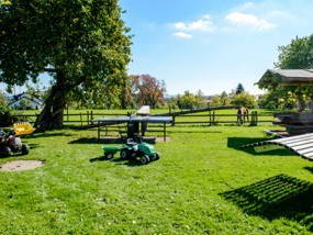 Garten mit Tischtennisplatte