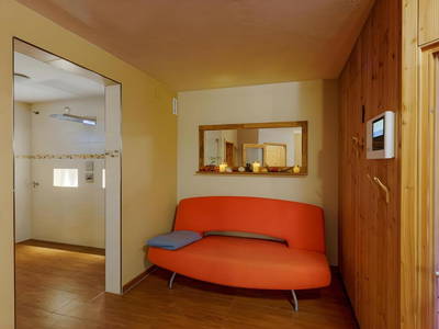 Bild 14 aus  Ferienhaus Winterbergblick, Sauna und Boulderraum im Haus, 2 EBikes im Verleih