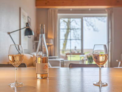 Bild 9 aus  Ostseeblick auf Gut Oehe