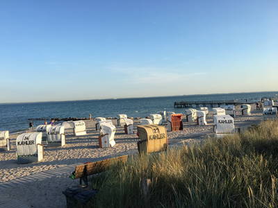 Rettiner Strandkörbe im Sonnenlicht